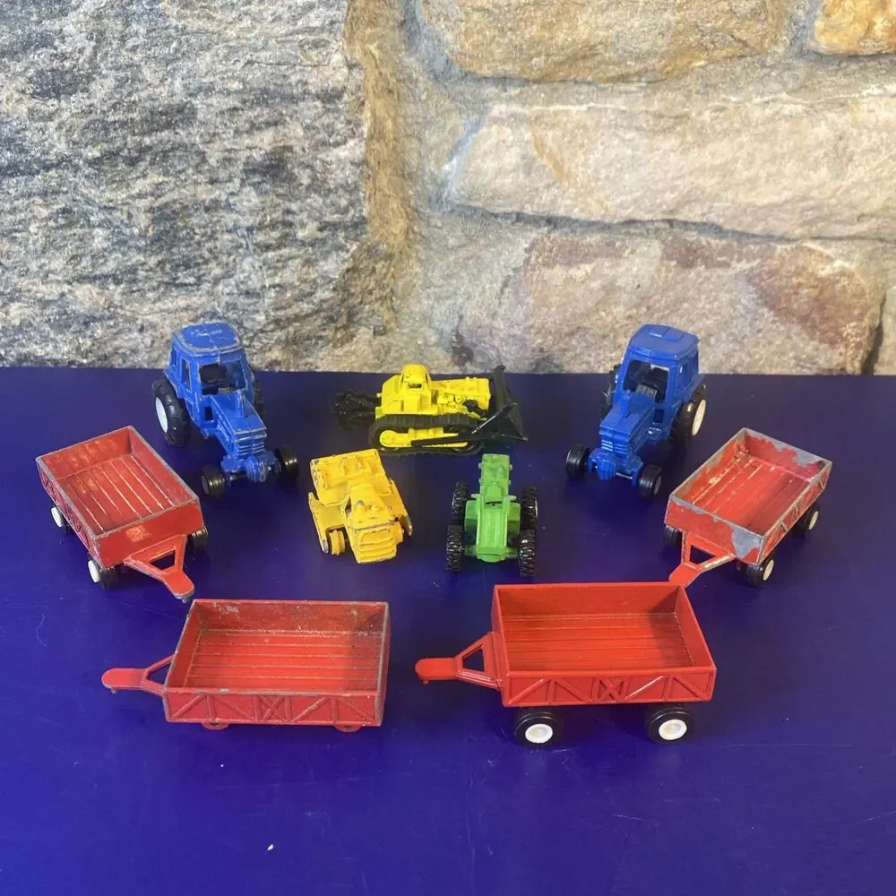 Vintage Die-cast Farm Tractors Farm Wagons & Bulldozers Good To Great Condition